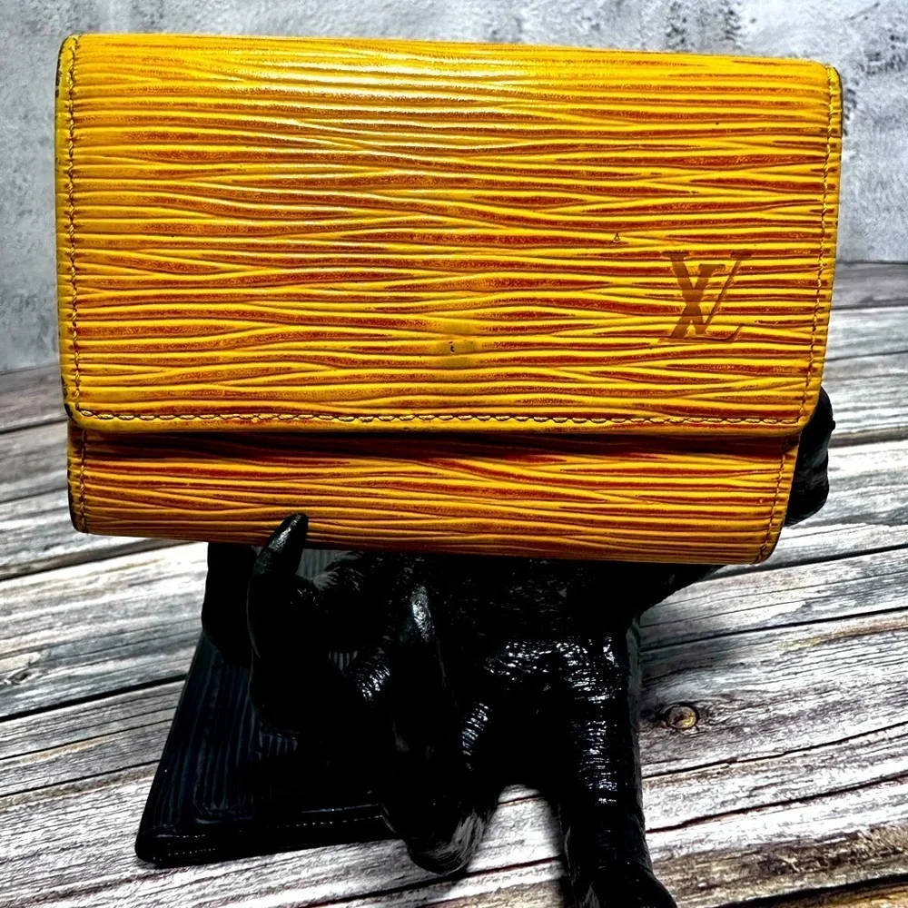 Louis Vuitton Authentic Vintage Yellow Purple Epi 6-Key Holder - Picture 1 of 16